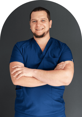 Sebastian Pawelec Sebastian Pawelec - chirurg implantolog